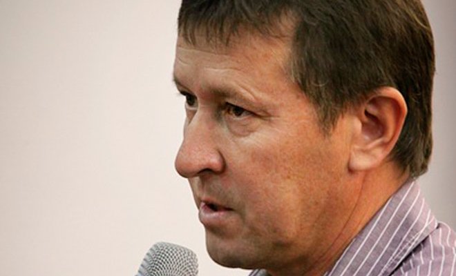 Опыт работы в сборной умение отвечать за слова индивидуальный подход — качества сделавшие Медведцева старшим тренером женской сборной.