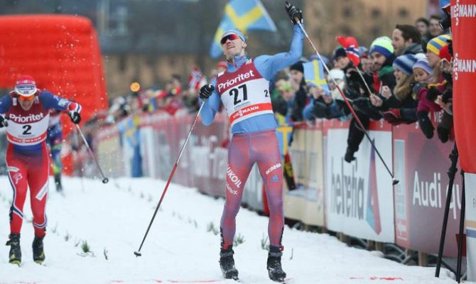 Олимпийский чемпион россиянин Никита Крюков одержал победу на этапе Кубка мира в Стокгольме выиграв забег в спринте классическим стилем.