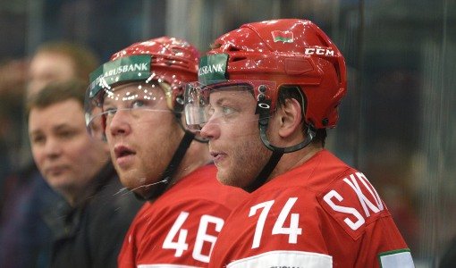 Сборной Беларуси совсем скоро стартовать на чемпионате мира а однозначного мнения по поводу ее перспектив нет. Одни говорят: команду Дэйва Льюиса ждет борьба за прописку в элите. Другие видят ее в плей-офф. Григорий Трофименков доказывает что все будет плохо а Артур Жоль — что все будет хорошо. Голосуйте за автора чьи аргументы показались вам сильнее!