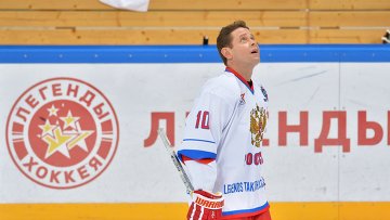 Отсутствие нападающего Александра <span class=error>Радулова</span> в составе сборной России по хоккею на чемпионате мира станет большой потерей для команды заявил агентству Р-Спорт <nobr>экс-форвард</nobr> сборной России Павел Буре.