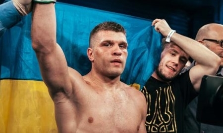 Стали известны дата и место проведения боя между украинцем Сергеем Деревянченко (10−0 8 КО) и багамским боксером <span class=error>Туреано</span> <span class=error>Джонсоном</span> (20−1 14 КО).