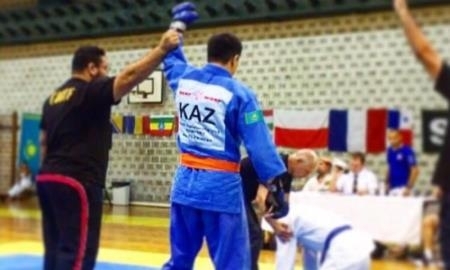 <span class=error>Казахстанцы</span> завоевали два золота на чемпионате мира по комбат <nobr>джиу-джитсу</nobr> среди взрослых и молодежи прошедшем с 28 по 30 июля в городе <span class=error>Сплит</span> в Хорватии передает <span class=error>МИА</span> Казинформ со ссылкой на <nobr>пресс-службу</nobr> Ассоциации <nobr>джиу-джитсу</nobr> Казахстана.