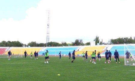 <span class=error>Шымкентский</span> футбольный клуб <span class=error>Ордабасы</span> не сможет принять домашние матчи лиги Европы на центральном стадионе имени Кажимукана. На прошлой неделе главную спортивную арену города посетили делегаты из международной федерации футбола и нашли новые недочеты комплекса. За короткое время руководство стадиона успело их устранить но главный вопрос о навесе и осветительном прожекторе остается открытым еще с прошлого года.