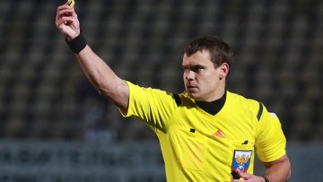 Назначенному обслуживать матч 27-го тура чемпионата России по футболу Ростов — Локомотив (Москва) арбитру Кириллу <span class=error>Левникову</span> может не хватить квалификации для работы на такой ответственной игре считает президент <span class=error>РФС</span> Виталий <span class=error>Мутко</span>.