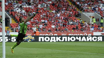 Российский вратарь Дмитрий <span class=error>Хомич</span> продлил соглашение с пермским <span class=error>Амкаром</span> до конца сезона-2016/17 сообщается на официальном сайте футбольного клуба.