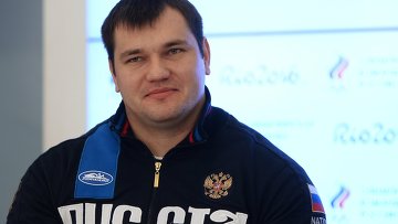 Международная федерация тяжелой атлетики (IWF) приняла решение о дисквалификации на четыре года за нарушение антидопинговых правил чемпиона и рекордсмена мира 2015 года россиянина Алексея <span class=error>Ловчева</span> спортсмен пропустит Олимпийские игры 2016 года в <nobr>Рио-де-Жанейро</nobr> на которых мог рассчитывать на золотую медаль.
