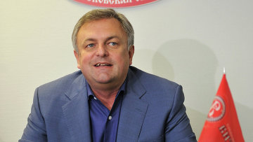 Большинство клубов Континентальной хоккейной лиги (<span class=error>КХЛ</span>) высказались за определение чемпиона России по итогам <nobr>плей-офф</nobr> заявил агентству Р-Спорт президент подмосковного Витязя Михаил <span class=error>Головков</span>.