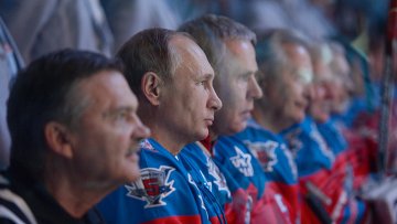 Президент РФ Владимир <span class=error>Путин</span> министр обороны Сергей <span class=error>Шойгу</span> и член совета директоров <span class=error>КХЛ</span> Вячеслав <span class=error>Фетисов</span> вошли в состав команды Звезды Ночной хоккейной лиги (<span class=error>НХЛ</span>) на <nobr>гала-матч</nobr> в рамках финала Всероссийского фестиваля среди любительских команд проводимого <span class=error>НХЛ</span> в Сочи сообщается в <span class=error>релизе</span> <nobr>пресс-службы</nobr> <span class=error>НХЛ</span>.