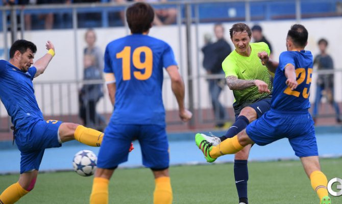 Красногорск. Зоркий - Арарат - 0:3. Роман ПАВЛЮЧЕНКО забивает свой первый мяч за новый клуб.
