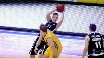 Защитник Нижнего Новгорода Дмитрий Хвостов назван самым ценным игроком (MVP) недели в баскетбольной Единой лиге <span class=error>ВТБ</span> сообщается на официальном сайте турнира.