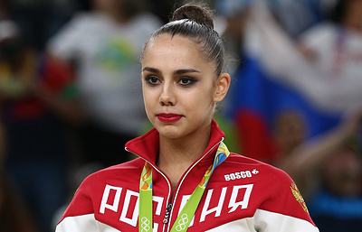 Абдула Аль Мамун пообещал перевезти свою дочь в Бангладеш сразу после Олимпийских игр. Мы презентуем “бенгальской тигрице” куда больший букет — сообщил министр иностранных дел страны Шахрияр Алам.