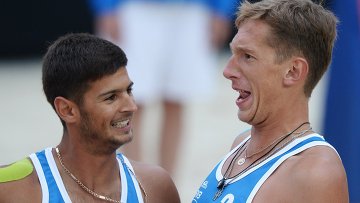 Россияне Константин Семенов и Вячеслав <span class=error>Красильников</span> потерпели поражение в финале этапа Мирового тура по пляжному волейболу в Сочи.