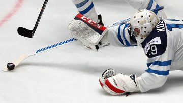Сборная России по хоккею сильна командной игрой на домашнем чемпионате мира заявил голкипер сборной Финляндии <span class=error>Микко</span> Коскинен.
