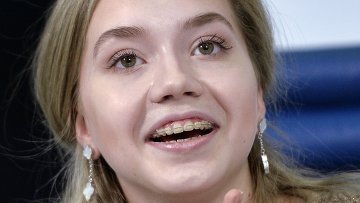 Серебряный призер чемпионата Европы 2016 года в женском одиночном катании фигуристка Елена <span class=error>Радионова</span> заявила что при освоении четверного прыжка на первый план выходит психология.
