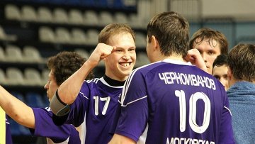 Чеховские медведи (Чехов) обыграли Динамо (Астрахань) в матче 6-го тура финального этапа чемпионата России по гандболу среди сильнейших команд.