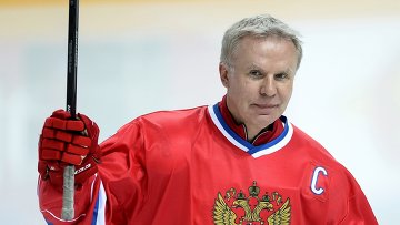 Хоккеисты сборной России Павел <span class=error>Дацюк</span> и Александр <span class=error>Овечкин</span> должны прибавить в решающих матчах домашнего чемпионата мира заявил член совета директоров <span class=error>КХЛ</span> Вячеслав <span class=error>Фетисов</span>.