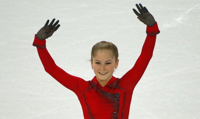 Юлия <span class=error>Липницкая</span> завершила спортивную карьеру. Елена ВАЙЦЕХОВСКАЯ объясняет причину.