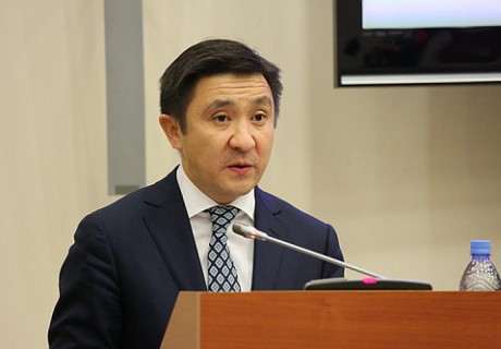 При этом над ФК Алтай нависла угроза перевода команды из первой лиги во вторую.
