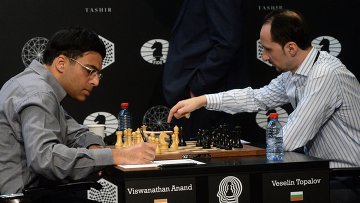 <nobr>Экс-чемпион </nobr>мира индиец Вишванатан <span class=error>Ананд</span> одержал победу над болгарином <span class=error>Веселином</span> <span class=error>Топаловым</span> в стартовом туре шахматного турнира претендентов проходящего в Москве остальные три партии завершились вничью.
