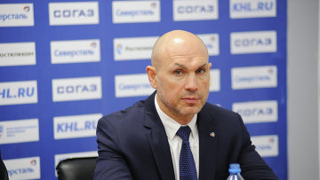 Дмитрий <span class=error>Юшкевич</span> пополнил тренерский штаб хоккейного клуба Локомотив в котором он будет отвечать за работу с защитниками сообщается в официальном <span class=error>микроблоге</span> <span class=error>ярославцев</span> в Twitter.