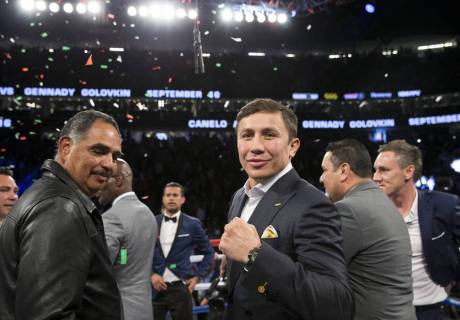 Тренер GGG добавил что команде мексиканца придется адаптироваться к ним.
