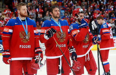 Российским спортсменам на чемпионатах мира по олимпийским зимним видам спорта удалось завоевать 4 золотых 4 серебряных и 8 бронзовых наград.