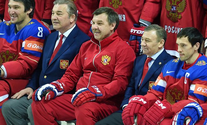 Сборная России сфотографировалась и потренировалась. Мозякин отдыхал Дацюк рассказал о выбитом зубе а Овечкин и Кузнецов — о Бурмистрове.