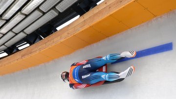 Спортсмены сборной России по санному спорту в субботу вступают в борьбу за награды чемпионата мира который пройдет в Кенигзее (Германия) главными соперниками будут немцы досконально изучившие домашнюю ледовую трассу.