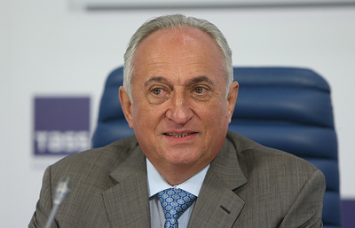 Награды вручали глава ОКР Александр Жуков и помощник президента Российской Федерации Игорь Левитин.