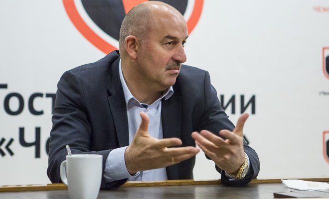 Главный тренер Легии Станислав Черчесов ставший гостем редакции Чемпионата рассказал по поводу своей дальнейшей тренерской карьеры.