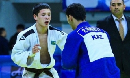 Бауыржан <span class=error>Нарбаев</span> из <span class=error>Актау</span> стал чемпионом Азии по дзюдо. Воспитанник областной специализированной <nobr>детско-юношеской</nobr> школы <span class=error>Жас</span> <span class=error>батыр</span> выступил в весовой категории 55 кг. О победе своего подопечного <span class=error>Lada</span>.kz рассказал <span class=error>Манарбек</span> Бисекенов директор спортивной школы.