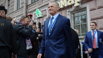 Содержание команды <nobr>премьер-лиги </nobr>не требует от клубов Континентальной хоккейной лиги (<span class=error>КХЛ</span>) безумных денег заявил <nobr>экс-глава </nobr><span class=error>КХЛ</span> Александр <span class=error>Медведев</span>.