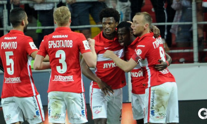 Москва. Спартак – Динамо – 3:0. Футболисты Спартака празднуют гол.