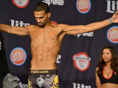 Известный американский мастер смешанных единоборств боец ведущей лиги Bellator <span class=error>Джордан</span> <span class=error>Парсонс</span> скончался в госпитале после того как его накануне очередного старта сбил автомобиль. Полиция продолжает поиски <nobr>водителя-убийцы.</nobr>
