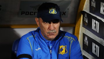 Главный тренер футбольного клуба Ростов <span class=error>Курбан</span> <span class=error>Бердыев</span> после окончания чемпионата России сезона-2016/17 заявил что не будет говорить о своем будущем в команде до встречи с руководством клуба.