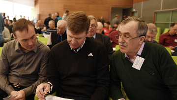 Андрей <span class=error>Падин</span> не был назначен на пост старшего тренера женской сборной России по биатлону так как приносит пользу мужской команде сообщил агентству Р-Спорт член правления Союза биатлонистов России четырехкратный олимпийский чемпион Александр Тихонов.