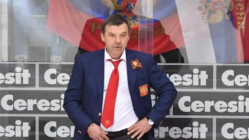 Сборная России уступила команде Финляндии в полуфинале домашнего чемпионата мира по хоккею в равной борьбе и не стоит искать <nobr>какие-либо</nobr> тактические просчеты тренерского штаба во главе с Олегом <span class=error>Знарком</span> заявил председатель правления Федерации хоккея России (<span class=error>ФХР</span>) Аркадий Ротенберг.