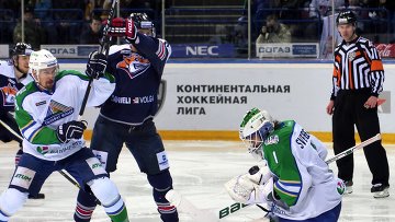 Хоккеисты магнитогорского Металлурга стараются играть как московский ЦСКА в <nobr>плей-офф </nobr><span class=error>КХЛ</span> заявил форвард <span class=error>Магнитки</span> <span class=error>Войтек</span> Вольский.