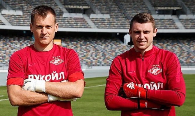 Спартак объявил о продлении контракта с 33-летним голкипером.