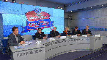 Руководители Ночной хоккейной лиги (<span class=error>НХЛ</span>) действительно подали заявления об уходе со своих постов и займутся теперь возрождением Российской любительской хоккейной лиги заявил агентству Р-Спорт бывший исполнительный директор Ночной лиги Александр Третьяк.