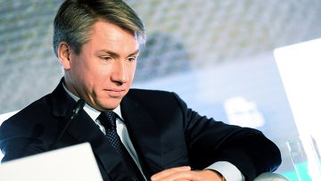 Генеральный директор оргкомитета Россия-2018 Алексей <span class=error>Сорокин</span> заявил журналистам что новому генеральному секретарю Международной федерации футбола (ФИФА) <span class=error>Фатме</span> <span class=error>Самуре</span> имеет смысл посетить Россию до официального вступления в должность.